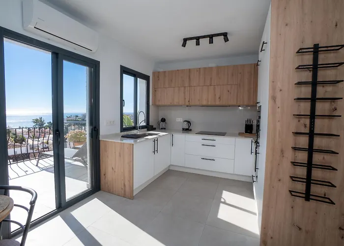 Almendros Nº5 Menyber Nerja